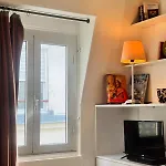 Parisian Cocoon In Batignolles Next To Montmartre