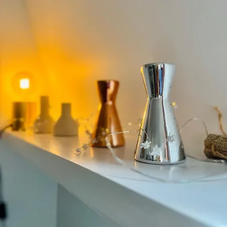 Parisian Cocoon In Batignolles Next To Montmartre